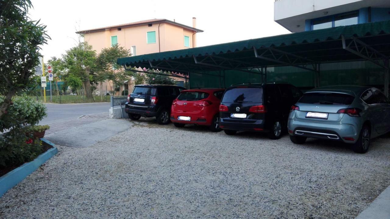 Albergo Elena Garni Caorle Ngoại thất bức ảnh