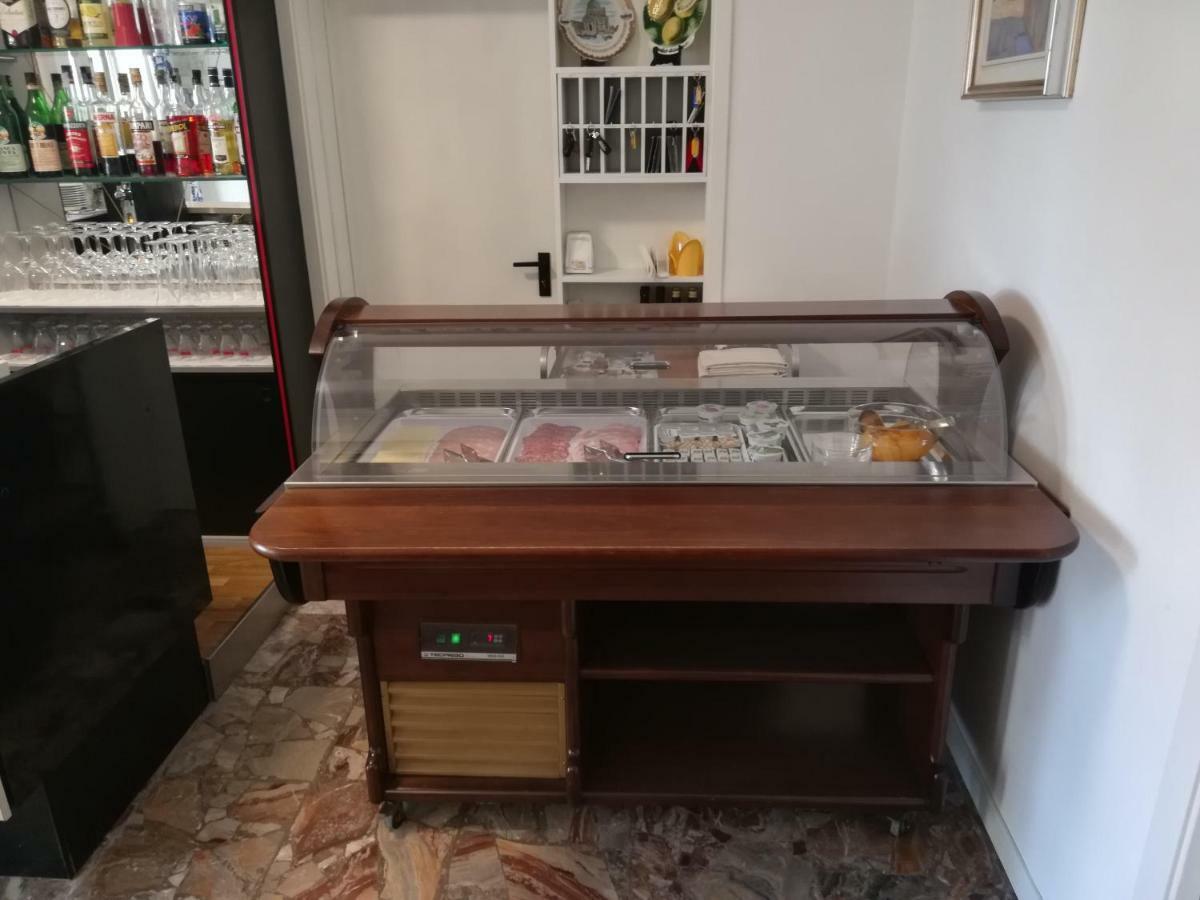 Albergo Elena Garni Caorle Ngoại thất bức ảnh